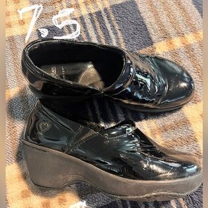 Used Nurse mate shoes